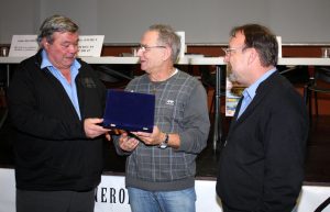 Serge Auzas s’est vu remettre sa médaille par Alain Delichiere, président du secteur d’Aubenas en présence d’Alain Chanéac, président de Labégude