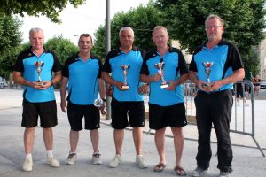 Sont champions de l’Ardèche : Gaëtan Mancuso, Jean-Pierre Duchamp, Didier Plan, Didier Combet et Laurent Brouze (Aubenas).