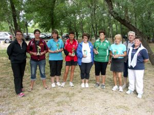 Les qualifiées en sélection départementale avec les coprésidentes de la commission féminine