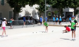 Sur les jeux de Joyeuse