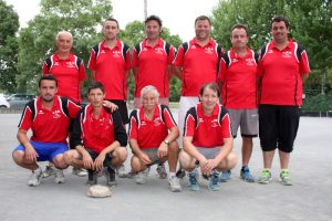 L'équipe de Vals les Bains: Julien et Jean-Claude Vigne, Erik Souche, Francis Ville, Nicolas Teyssier, Sébastien Ortis, Christophe Baratier, Stéphane Siciliano, Maxime Bernard et Jean-Marie Constant.