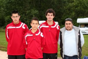 Dans leur poule, Brice Alves-Pereira, Jérémy Besson et Robin Demenus d’Annonay l’ont emporté 13 à 4 devant Strauss (Haute Garonne) et 13 à 5 face à Daligand (Rhône). En huitièmes de finale ils se sont inclinés 5 à 11 devant Vercher (Aude).