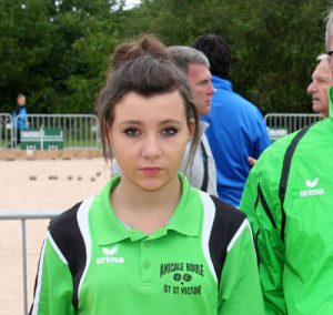 Laurie Monneron de Saint Victor (secteur d’Annonay) n’est pas sortie des poules, battue 0 à 13 par Pauline Gouilloud (Isère) et 0 à 13 par Tessa Percherancier (Saône et Loire). En Coupe de France, elle a perdu, 0 à 13, devant l’Ardéchoise, Juliette Ponsonnet.