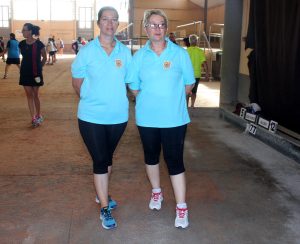 Claudine Peyrouse et sa fille Karine Faure ont perdu 6 à 13 face à Cazeneuve (Haute-Garonne) en huitièmes de finale. Auparavant, en poule, elles ont gagné 13 à 7 contre Charbonnier (Vienne) et 10 à 9 devant Faussemagne (Ain).