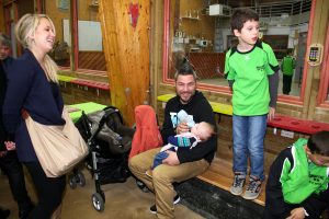 Si, dès les premières tétées, les parents amènent leurs bébés au boulodrome, le CFB de Saint Victor a encore de beaux jours devant lui