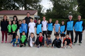 Les participants à ce Trophée de l'Ardèche avec les éducateurs