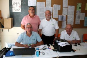 A la table de marque, officiait le bureau du Comité Rhône-Alpes avec le président Jean-Pierre Reynaud ; le secrétaire général, Jean Meunier ; le trésorier général, Yves Grobet et le responsable du groupe féminin, Michel Gallet