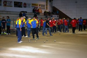 Seize quadrettes sur les jeux, cela fait beaucoup de monde