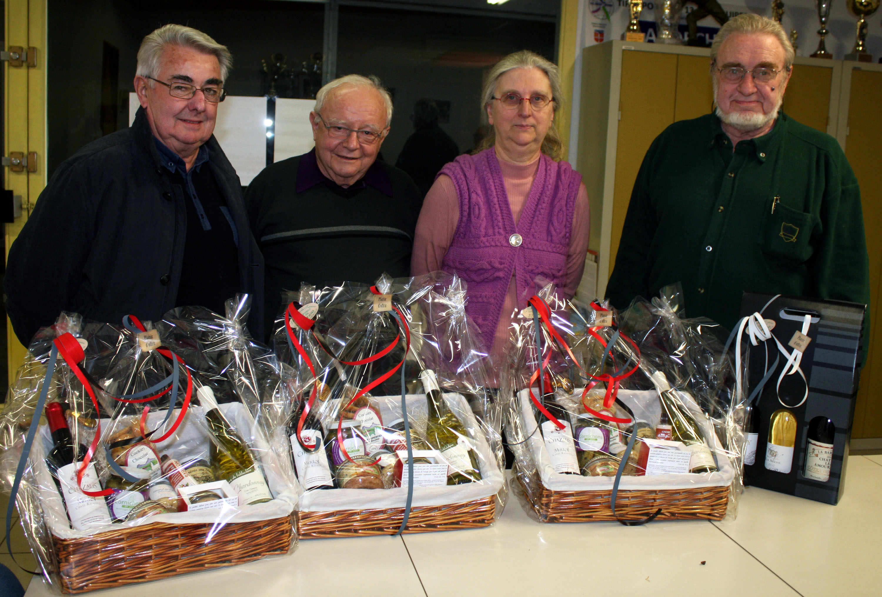 Paniers garnis pour les anciens membres du bureau permanent