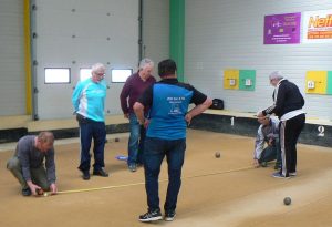 Arbitre local à Plats (1)