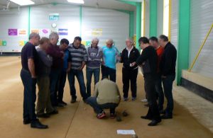 Arbitre local à Plats (2)