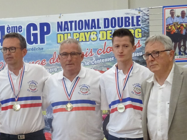 Réception pour les Champions de France en double à Villeneuve de Berg