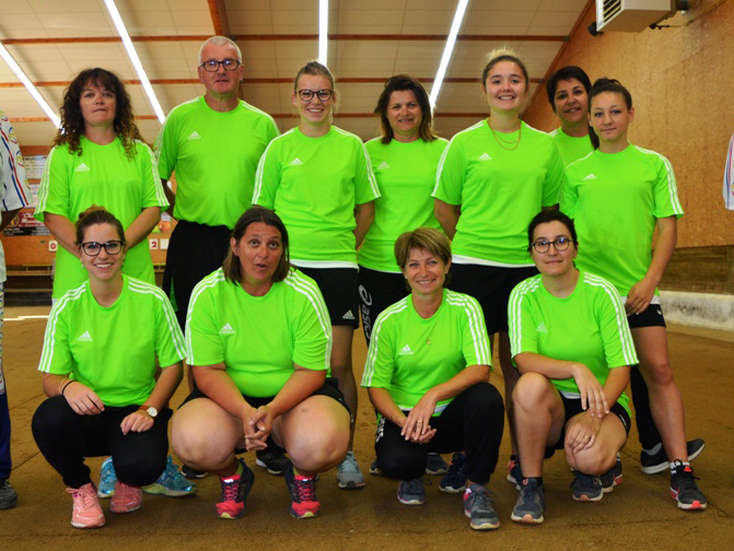 Tous derrière Saint Victor, allez les filles !