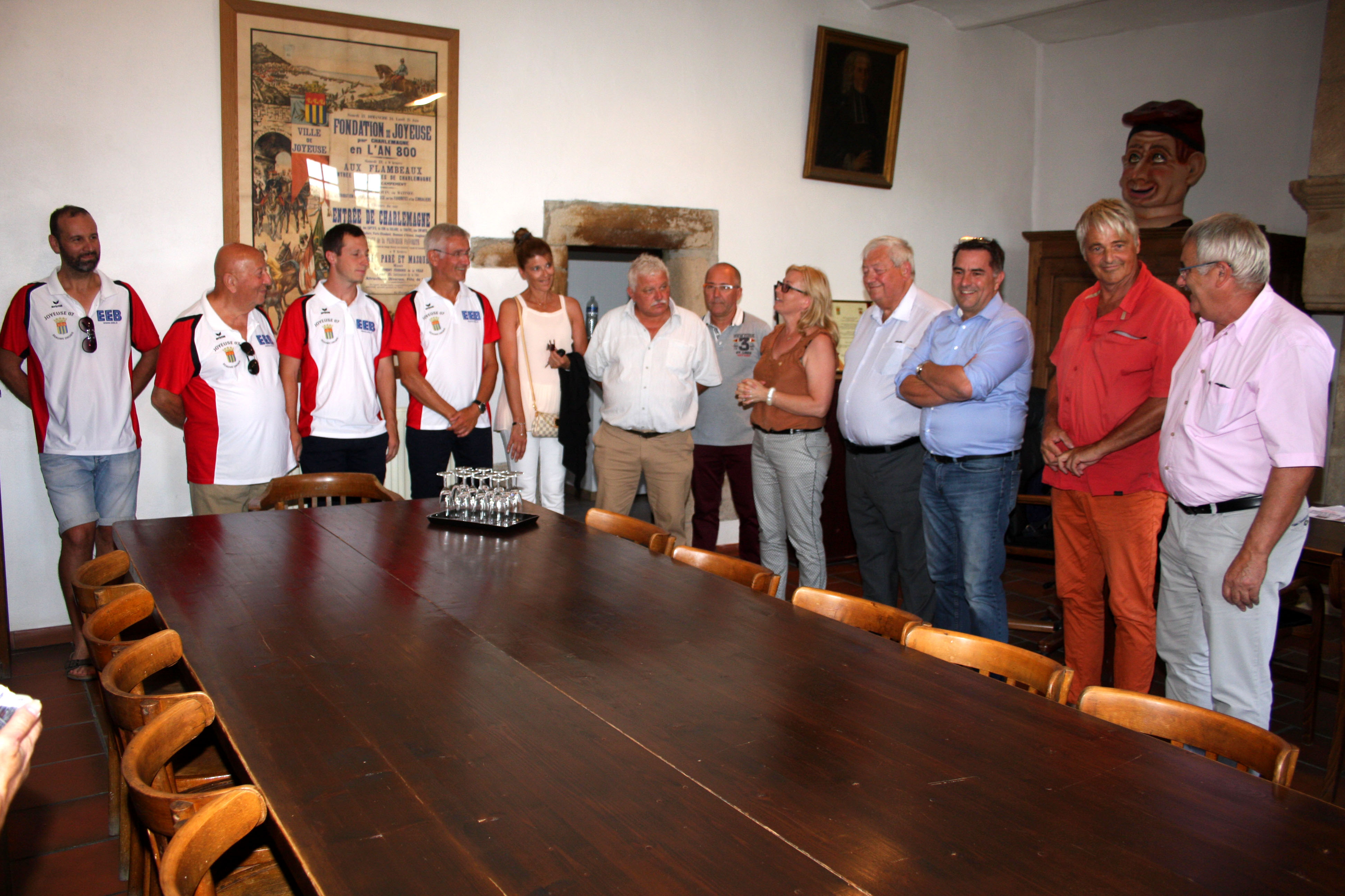 Réception en mairie de Joyeuse pour les M1 de Michel Balazuc