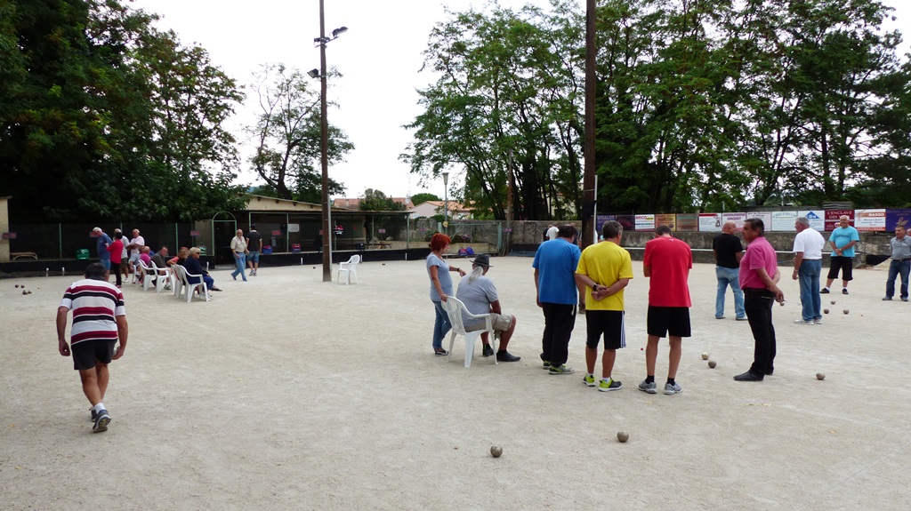 Promotion du sport boules au Teil