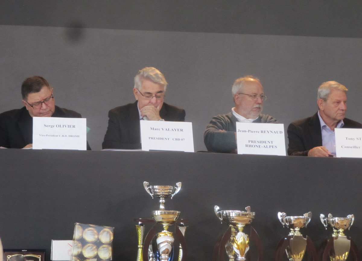Le congrès départemental rend hommage aux victimes des attentats